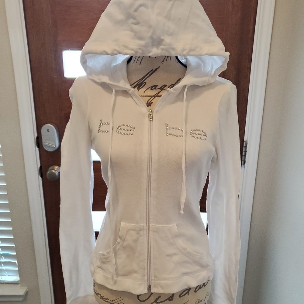 Bebe cover up
